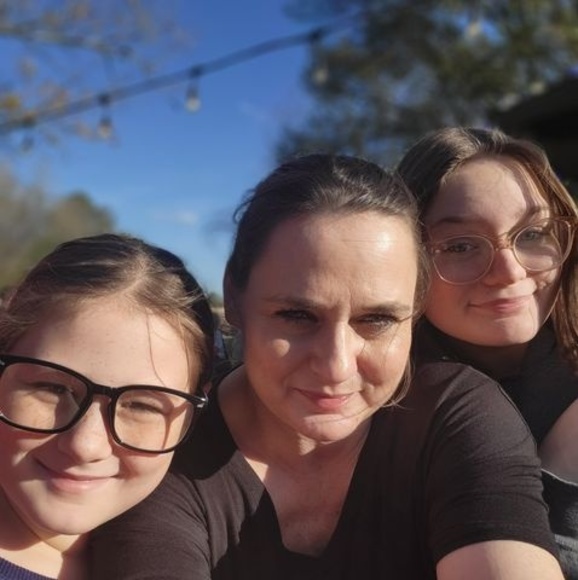 Meet your Posher, Molly - Picture 1 of 1